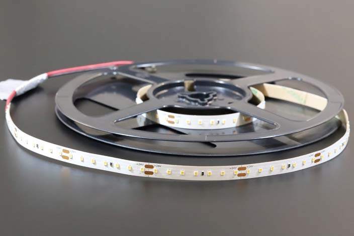 2216 140led/m 24v led strip