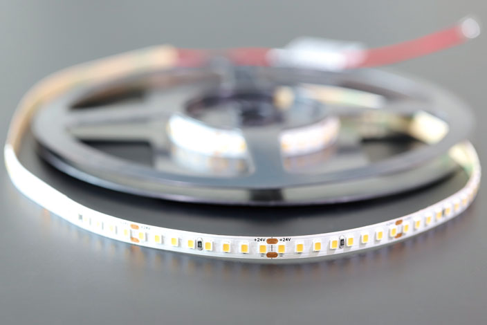 2835 160led/m 24v cri>95 r1-r15>90 9.6w led strip